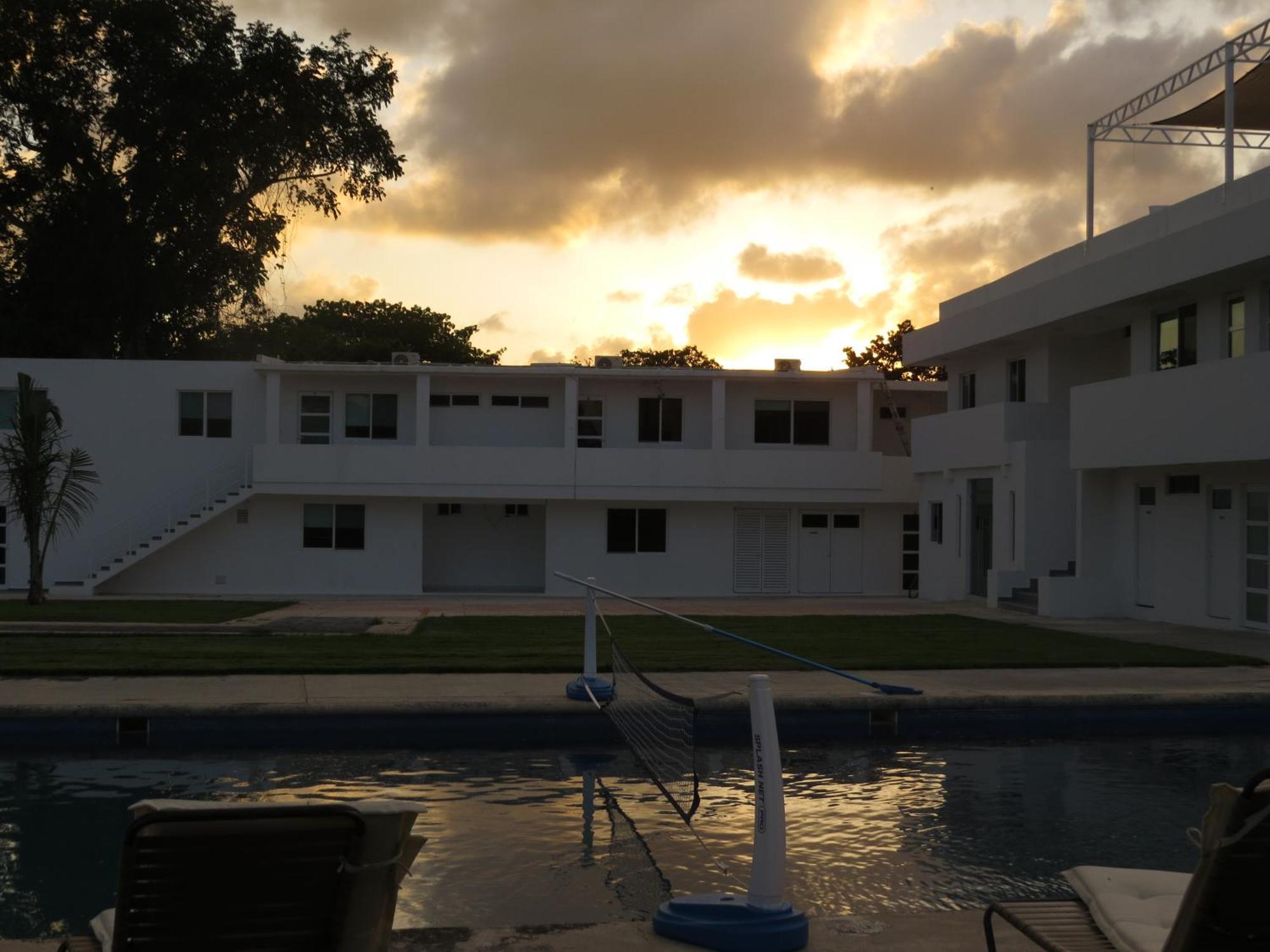 Guest House Stone Wall Residences Cancún Exterior foto